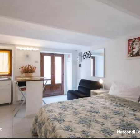 Apartament Location Turistic Monolocale Nel Parco Del Santuario Asti Zewnętrze zdjęcie