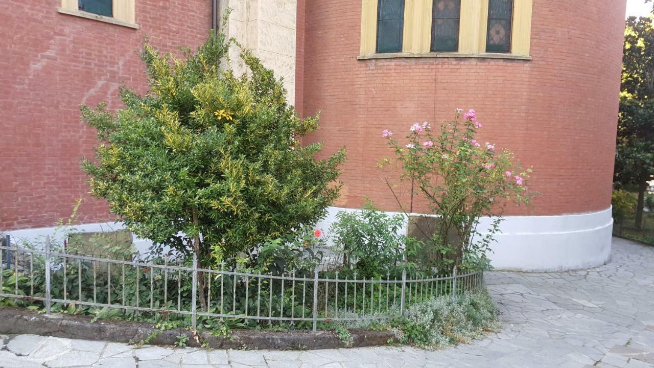 Apartament Location Turistic Monolocale Nel Parco Del Santuario Asti Zewnętrze zdjęcie